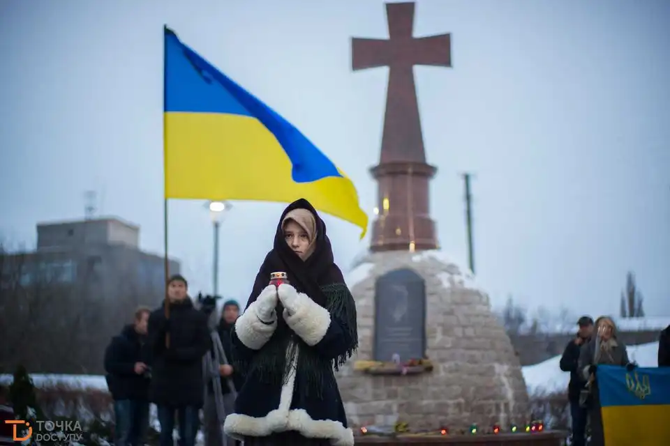 У Кропивницькому вшанували пам'ять жертв Голодомору (ФОТОРЕПОРТАЖ) фото 1