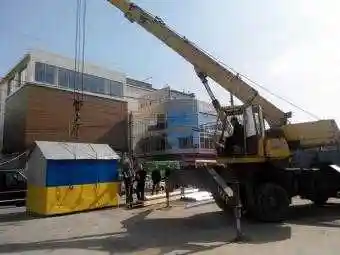 МАФія безсмертна: в центрі Кіровограда поставили ще один кіоск (ФОТО) фото 1