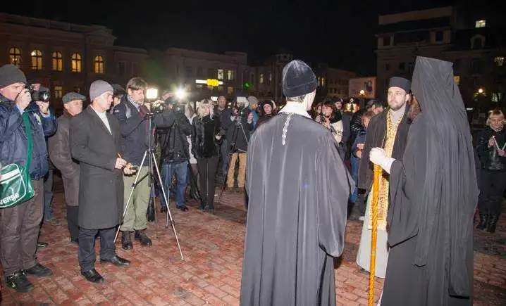 У Кіровограді відбувся молебень за загиблими під Волновахою (ФОТО)