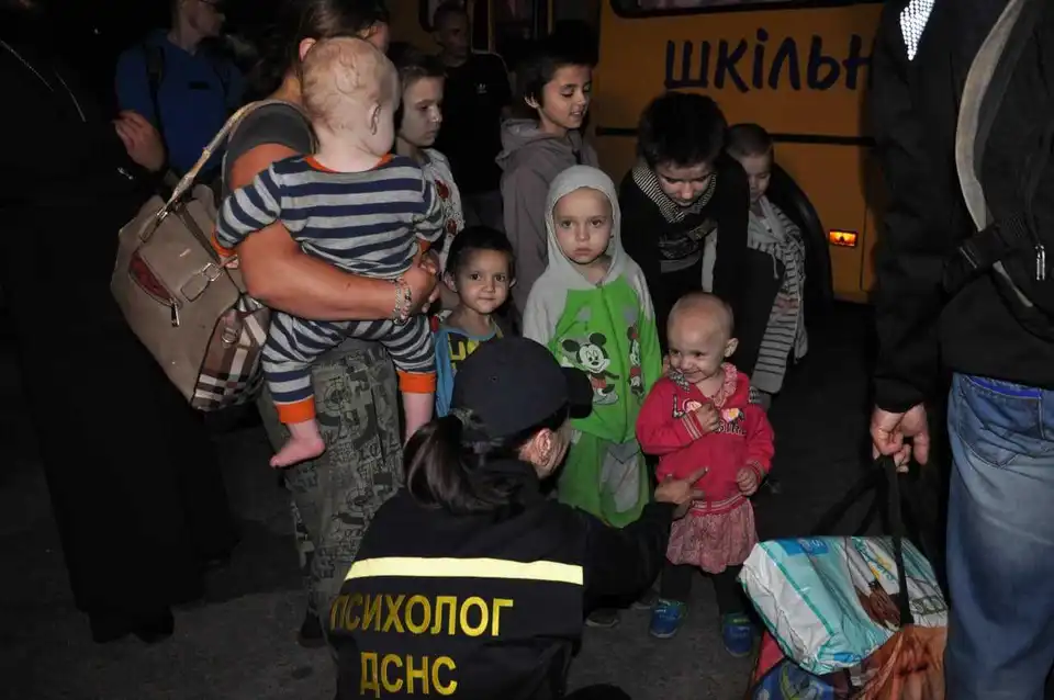 На Кіровоградщину прибув третій евакуаційний потяг з Донецької області (ФОТО)