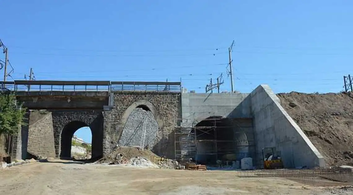 У Кропивницькому повідомили, коли відкриють новозбудовану арку фото 1