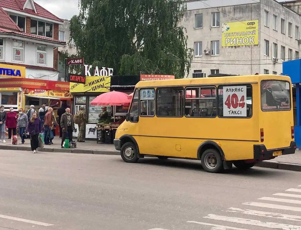 Перевізник із Кропивницького розповів про GPS, оновлення маршруток та нюанси відмови від готівки