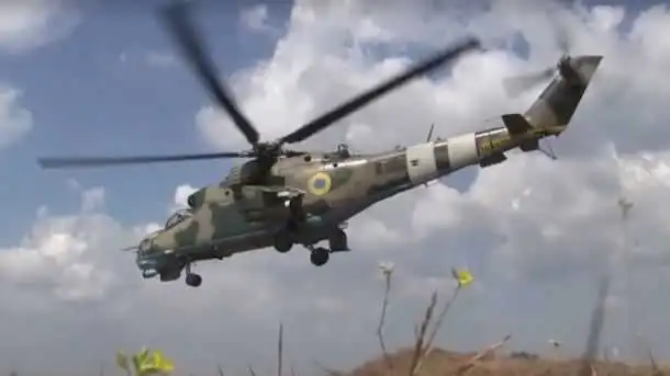 В меpежі показали яскраве  відео, як веpтольоти захищають Укpаїну від втоpгнення (ВІДЕО)