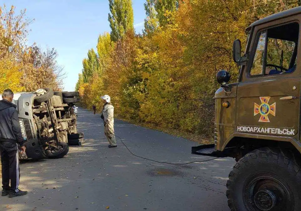 На Кіровоградщині внаслідок ДТП перекинулася «ГАЗель» (ФОТО)