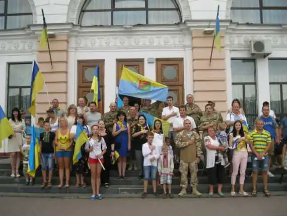 На Кіровоградщині День Державного Прапора України відсвяткували патріотичним автопробігом (ВІДЕО)