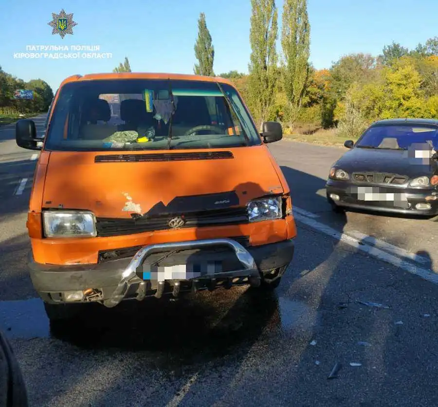 Поблизу Кропивницького зіштовхнулися дві автівки (ФОТО)
