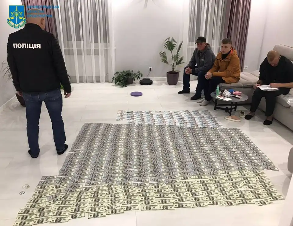 помічника судді у Кропвницькому затримали на хабарі