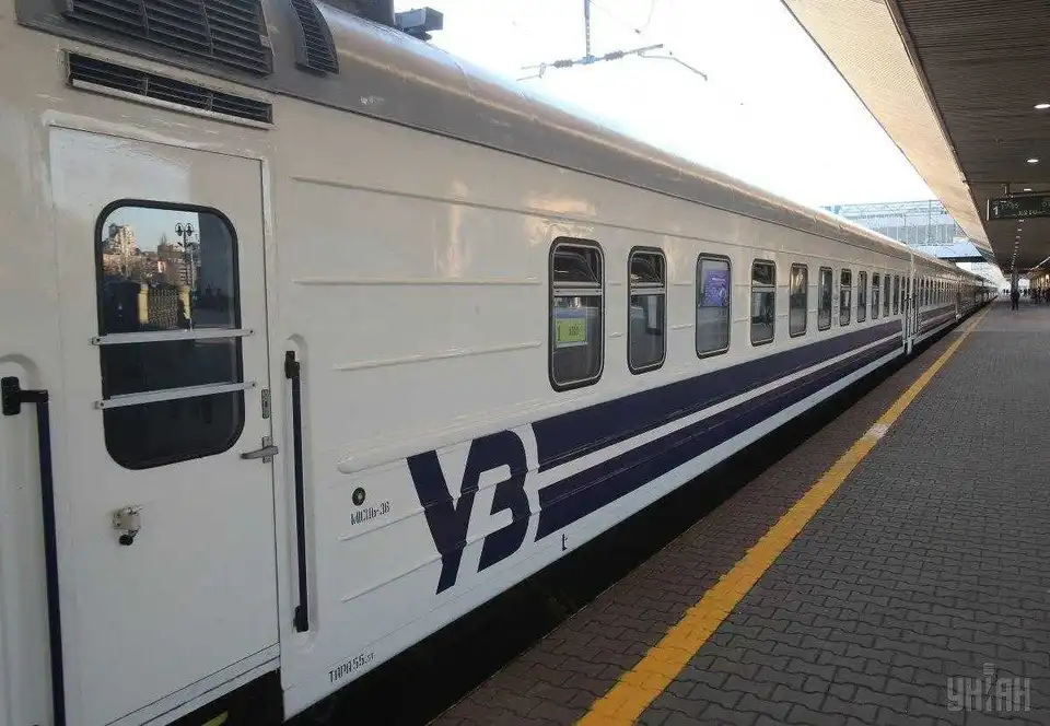 У березні через Кіровоградщину курсуватиме ще один додатковий поїзд