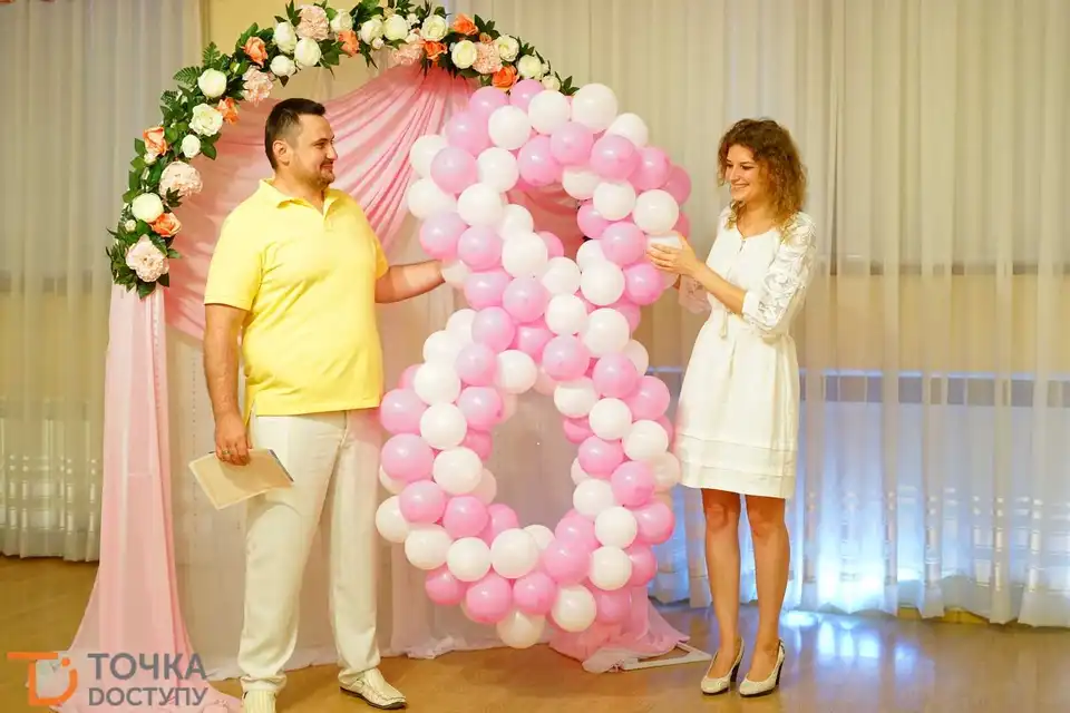 "Безкінечне кохання": як у Кропивницькому реєстрували шлюб у "магічний" день (ФОТО)