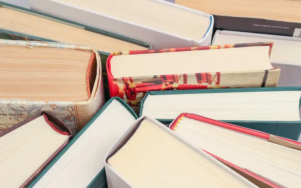 Бібліотеки на Кіровоградщині збирають книжки для Херсону фото 1