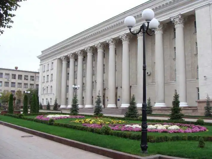 До Дня міста у Кропивницькому вручать відзнаки "За заслуги" ІІ ступеня