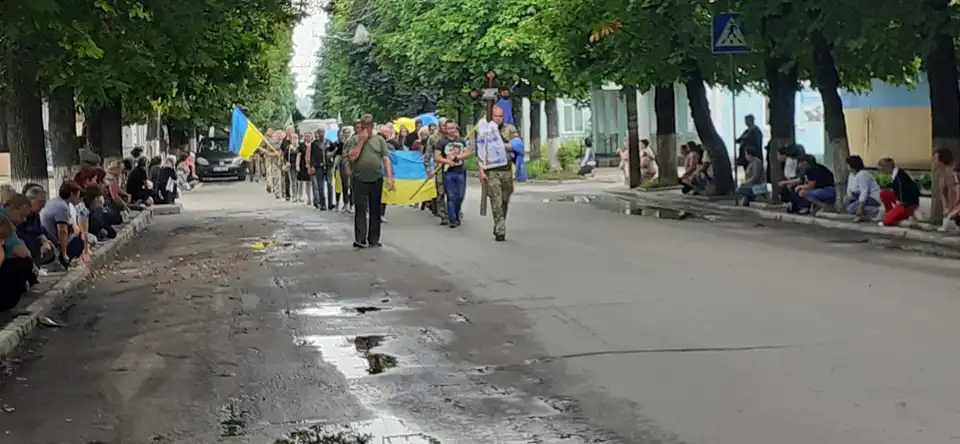В громаді на Кіровоградщині попрощалися із загиблим захисником