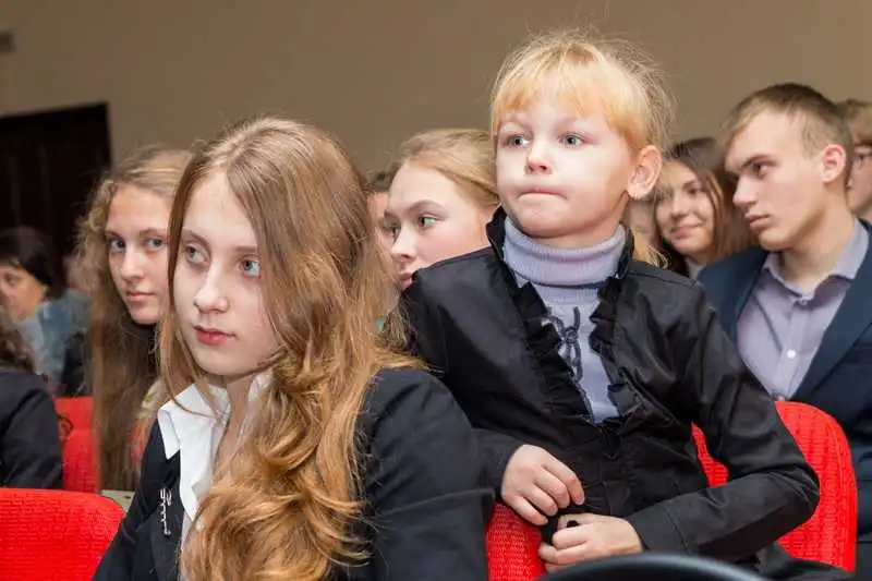 Кіровоградських школярів змусили замислитись про майбутнє фото 1