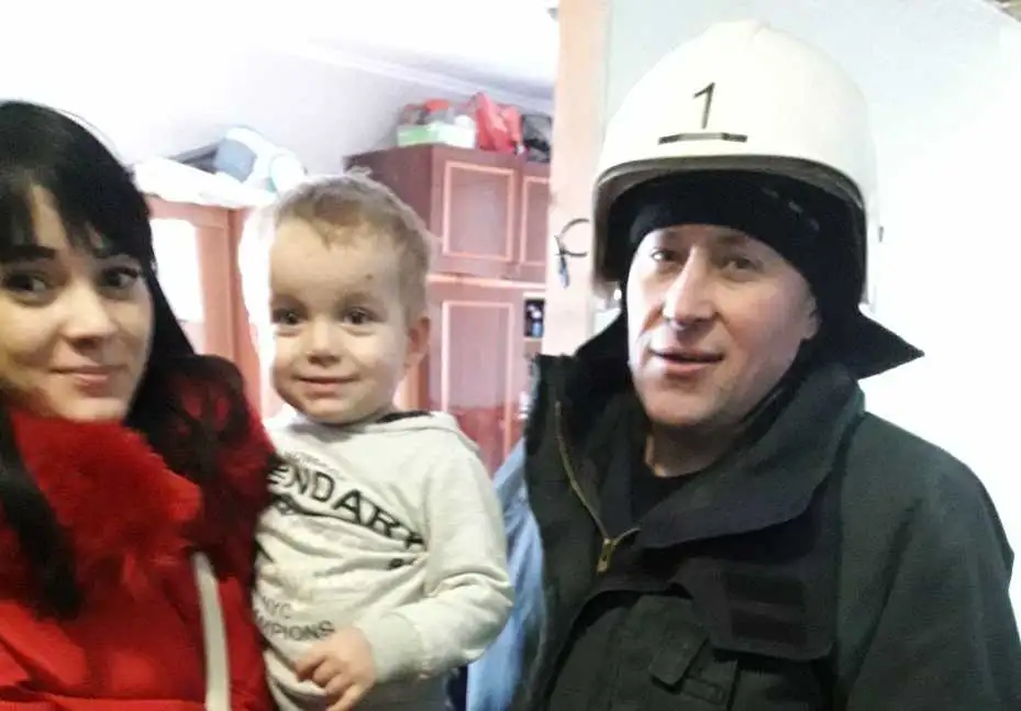 У Кропивницькому півторарічний малюк залишився без нагляду в замкненій квартирі (ФОТО) фото 1