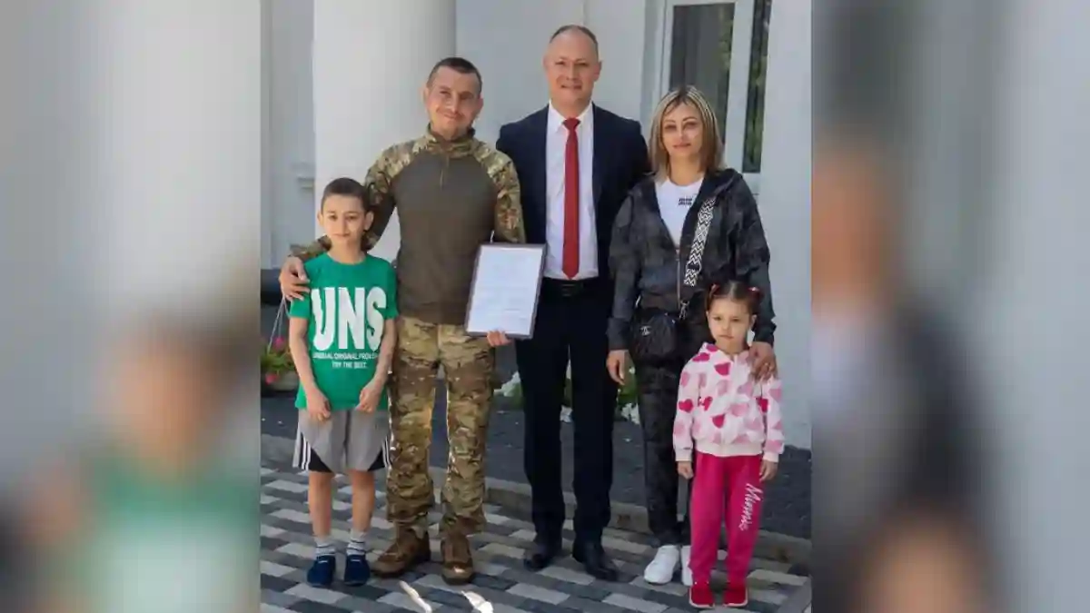 ключі від трикімнатної квартири у Долинській отримав військовий, якого звільнили з полону