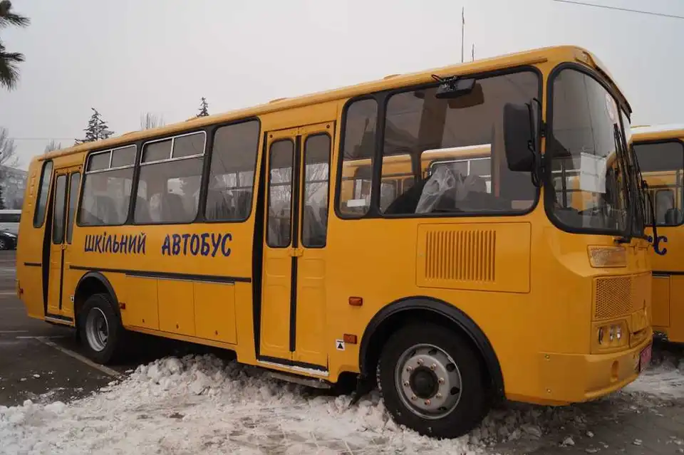 На Кіровоградщині через негоду не виїхало більше половини шкільних автобусів фото 1