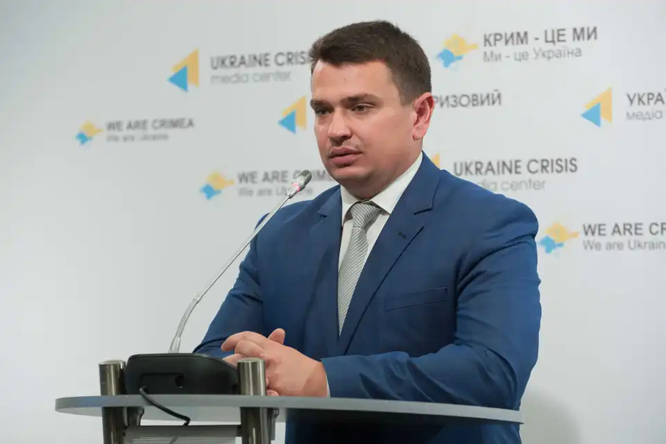 Антикорупційне бюро перевірить декларації усіх держслужбовців фото 1