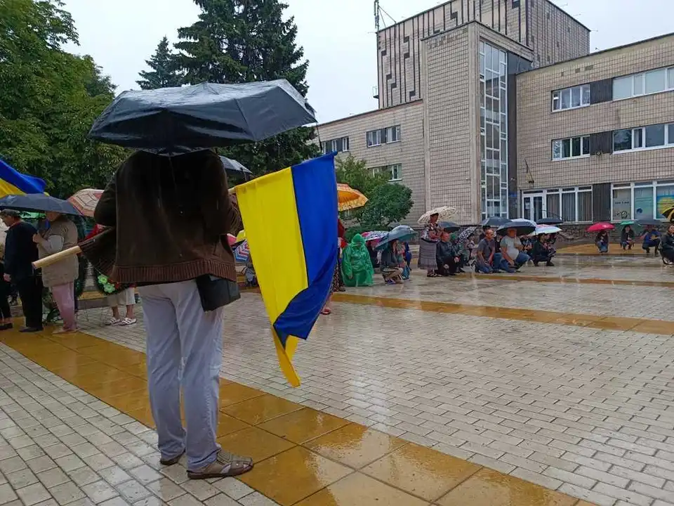 На Кіровоградщині попрощалися з 27-річним військовим (ФОТО)