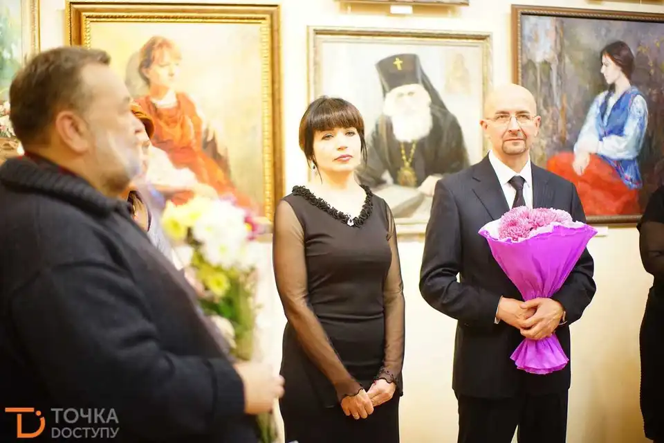 «На перехресті долі й мистецтва»: у Кропивницькому відкрили унікальну виставку (ФОТО)