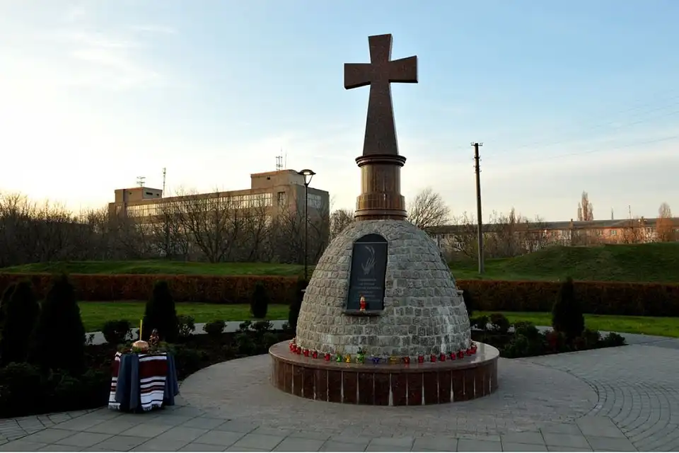 Кропивницька міська рада заликає жителів і гoстей міста взяти участь в акції "Запали свічку пам’яті"