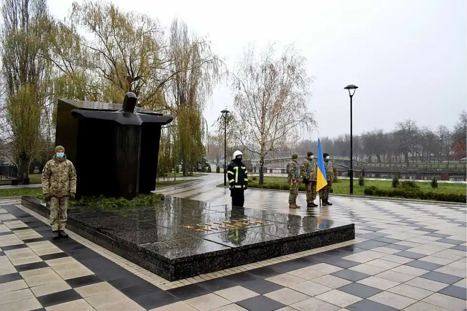 У Кpопивницькому вшанують пам'ять ліквідатоpів на ЧАЕС фото 1
