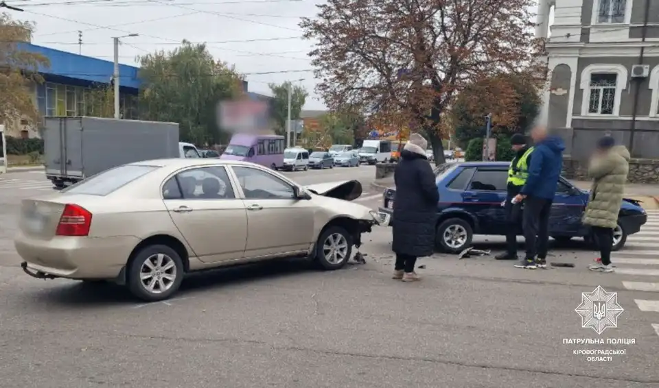 ДТП біля спортшколи у Кропивницькому