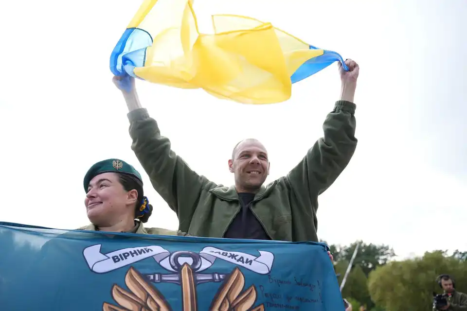 Звільнений з полону захисник