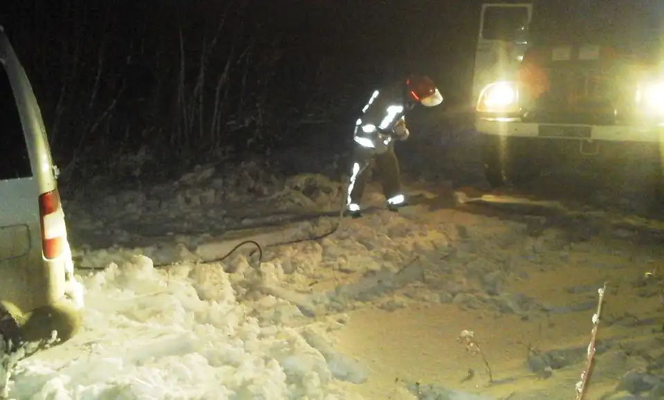 Прaцювaли всю ніч: водіїв Кіровоградщини попередили про погодну небезпеку фото 1