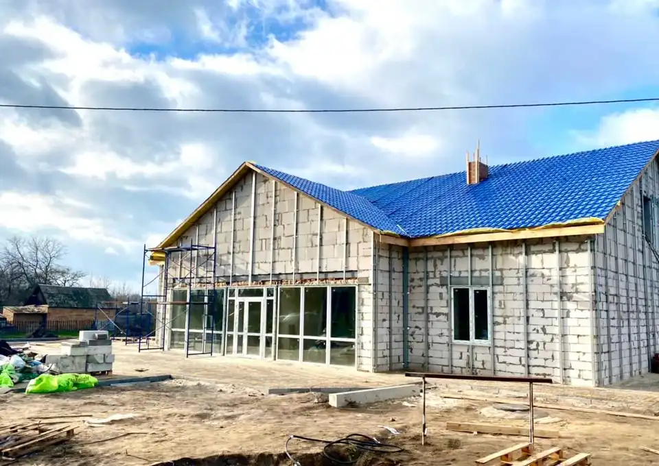 У Петрівському районі будують нову сільську амбулаторію (ФОТО)