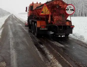 На Кіровоградщині попереджають про сильне налипання мокрого снігу фото 1
