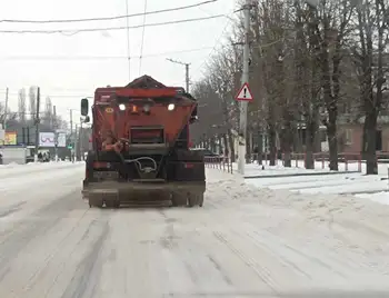 Чистять вулиці від снігу