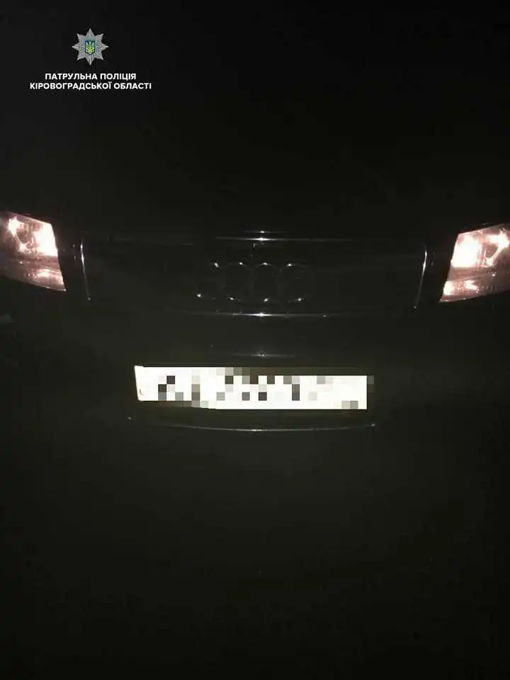 У Кропивницькому затримали водія на неіснуючому автомобілі (ФОТО)