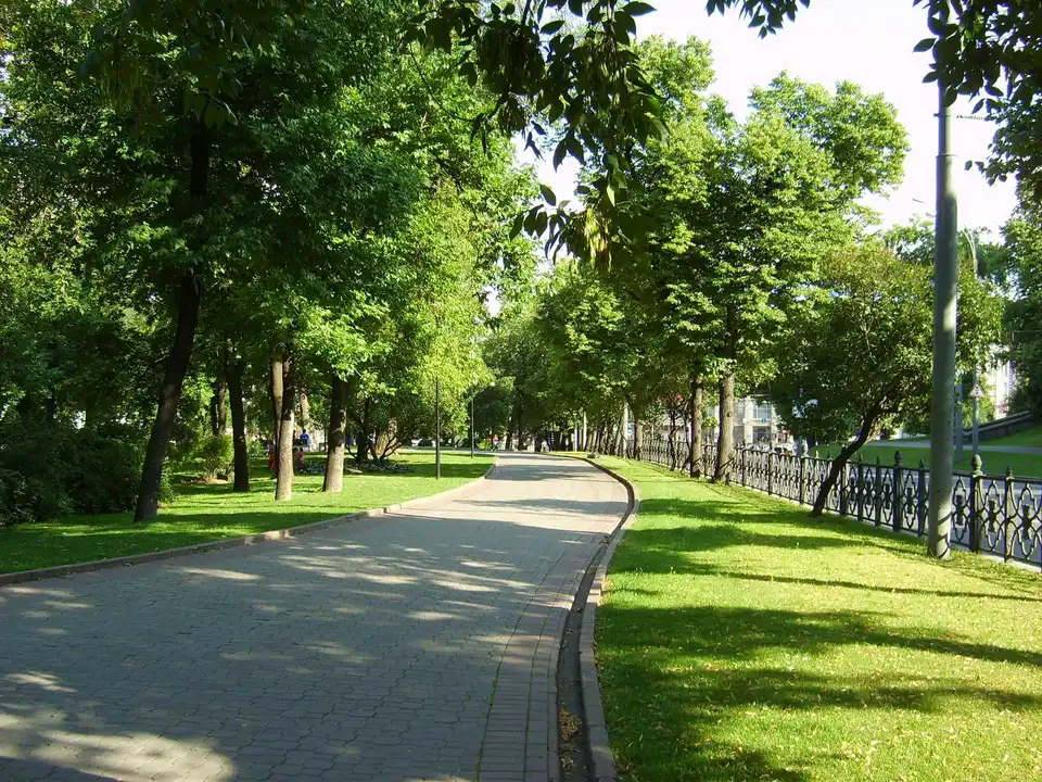 В ОТГ на Кіpовогpадщині будують новий сквеp