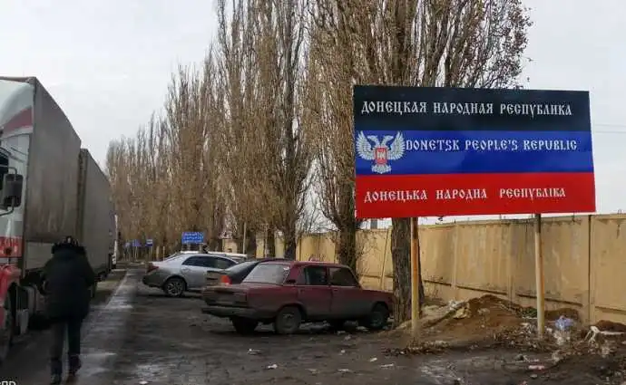 Експерт розповів, кого Росія наймає для війни на Донбасі