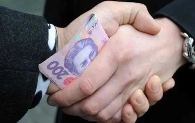 У Кропивницькому водієві загрожує в'язниця за спробу дати хабар патрульним (ВІДЕО)