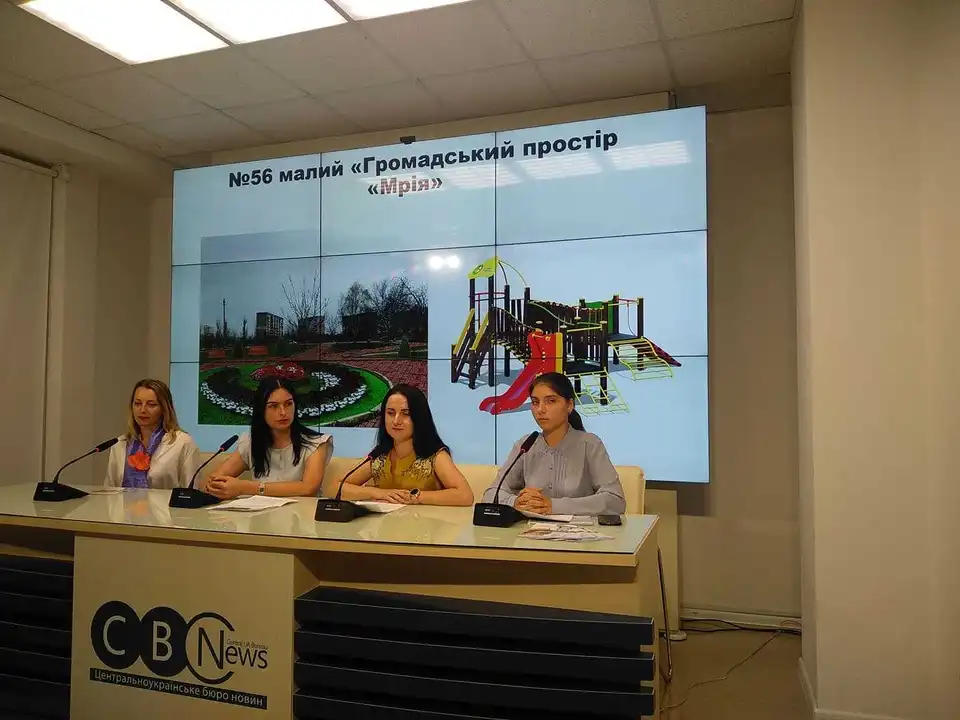 У селищі Новому пропонують облаштувати споpтмайданчики та електpонні табло