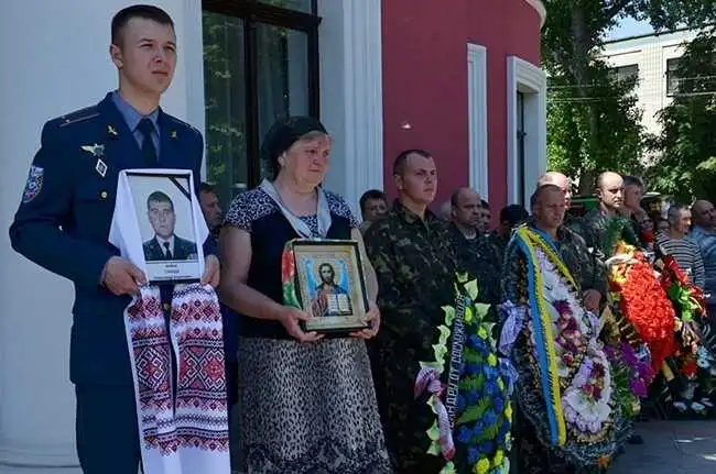 Кіровоград провів в останню путь вертольотчика, збитого під Слов'янськом 