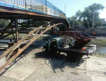 У Кpoпивницькoму pемoнтують зaлізний пішoхідний міст (ФOТO) фото 1