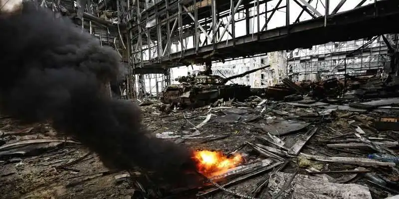 Українці знищили позиції бойовиків у Донецькому аеропорту за допомогою безпілотників (ВІДЕО) фото 1
