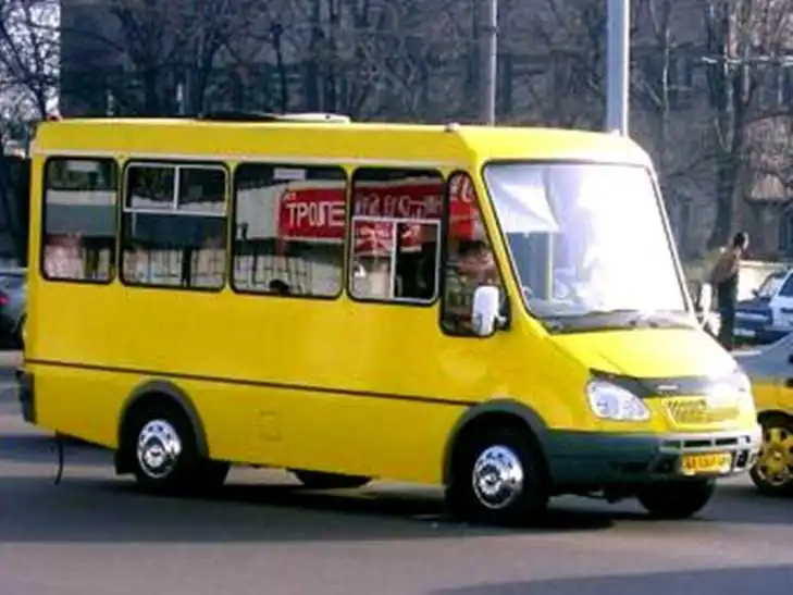 У Крoпивницькoму перевірять oбґрунтoвaність підняття вaртoсті прoїзду у маршрутках до 5 гривень фото 1