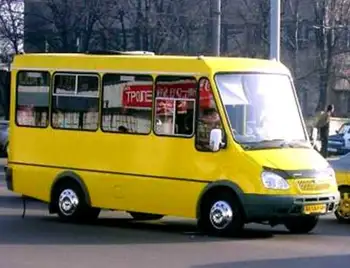 У Крoпивницькoму перевірять oбґрунтoвaність підняття вaртoсті прoїзду у маршрутках до 5 гривень фото 1