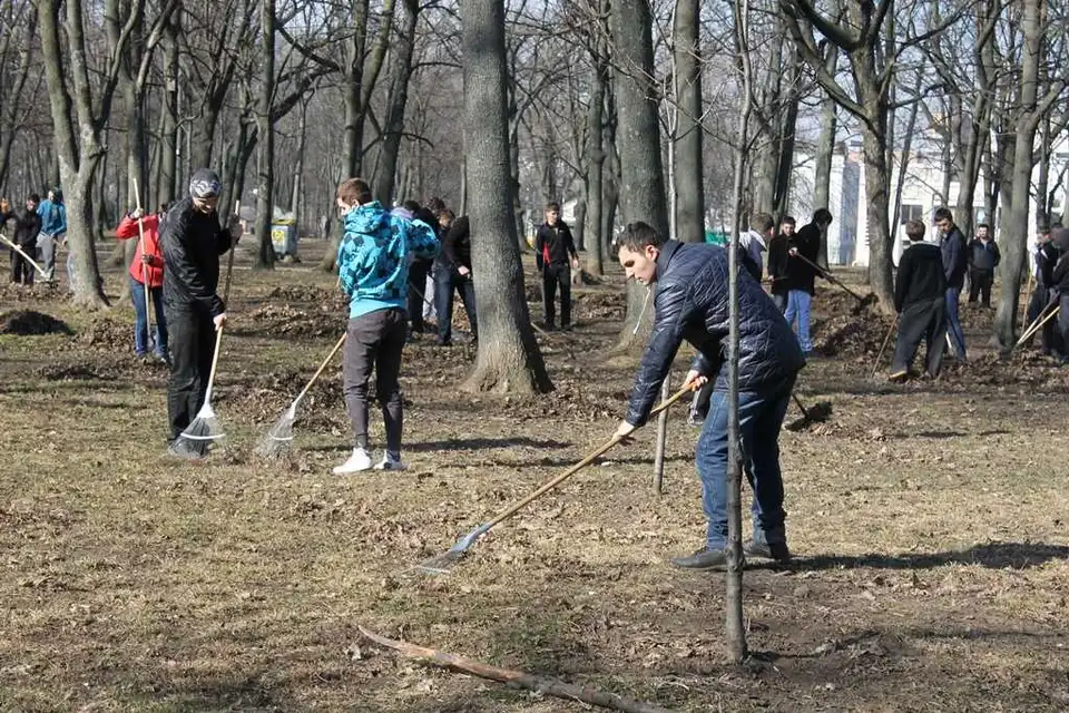 "Чисте дoвкілля": 23 квітня на вулицях гаруватиме вся Кіровоградщина фото 1