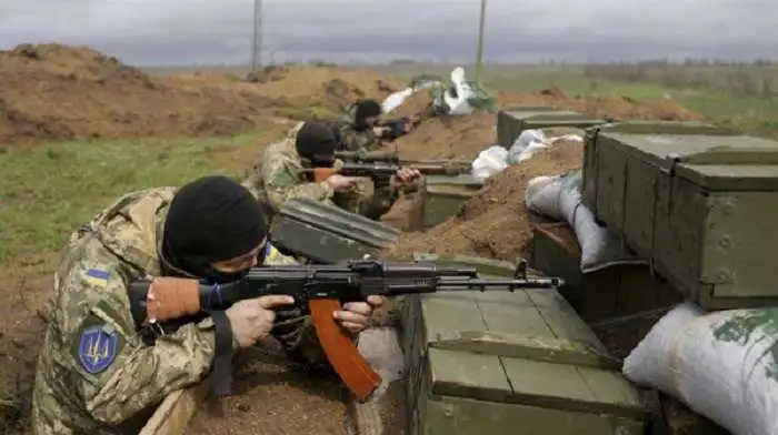 Українці змусили тікати велику ДРГ, що атакувала наші позиції у Мар’їнці, втрати уточнюються (ВІДЕО)