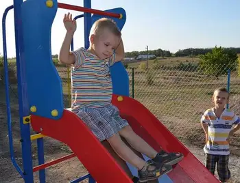 В ОТГ на Кіровоградщині відкрили сучасний ігровий майданчик для дітей (ФОТО) фото 1