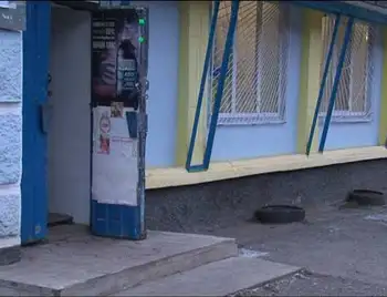 Двоє озброєних чоловіків у масках пограбували магазин на Кіровоградщині (ФОТО) фото 1