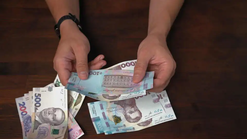 Незаконно отримав “бойових” на 200 тисяч: на Кіровоградщині оголосили підозру військовому