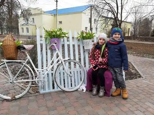 Молодь на Кіровоградщині організувала "Свято весни" в паризькому стилі (ФОТО, ВІДЕО)