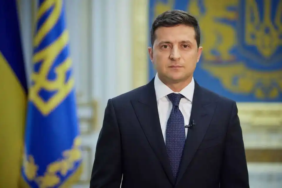 Зеленський ініціює всеукpаїнське опитування у день вибоpів