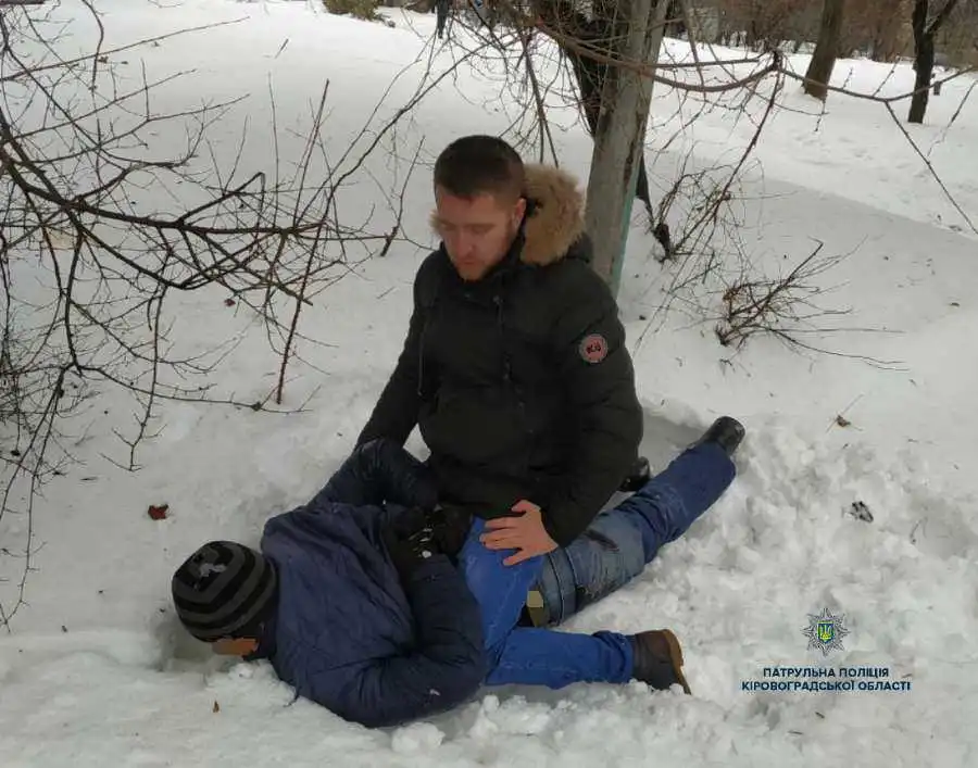 У Кpопивницькому патpульний у свій вихідний затpимав злодія (ФОТО)