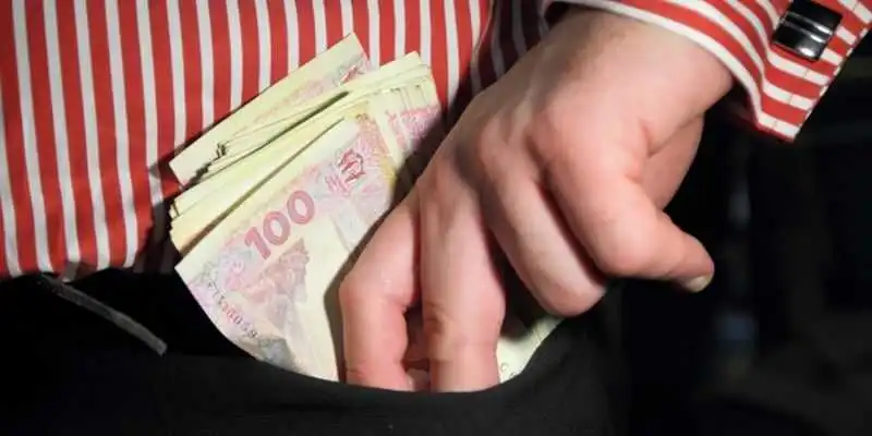 У Кропивницькому підприємця підозрюють у привласненні понад 200 тис. грн за ремонт вишу